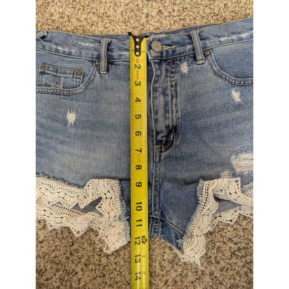 Free People Denim Shorts Size 29 Distressed Crochet Lace Hem Boho Festival - Picture 7 of 8